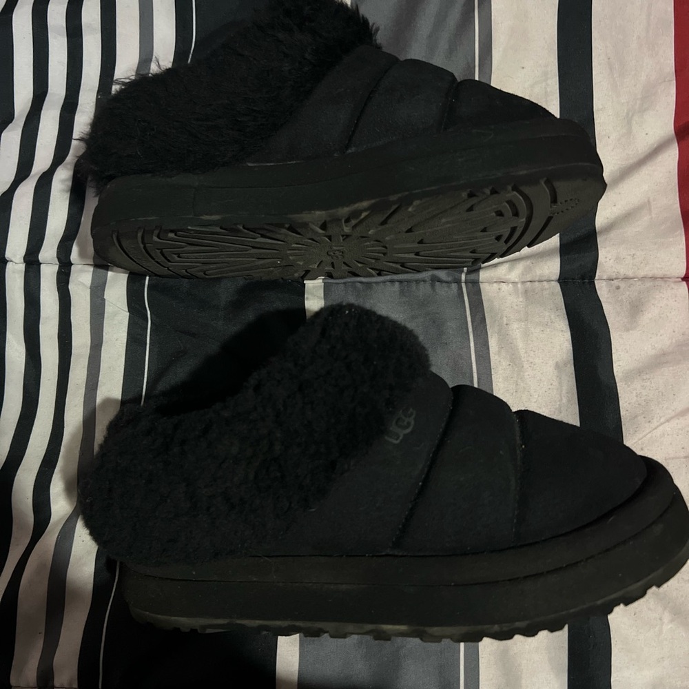 UGG Tazzlita Black Shearling Slippers